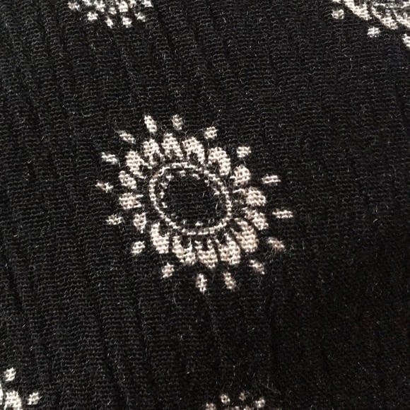 Mossimo Black Floral Printed Bell Sleeve Top Size L - Picture 6 of 8